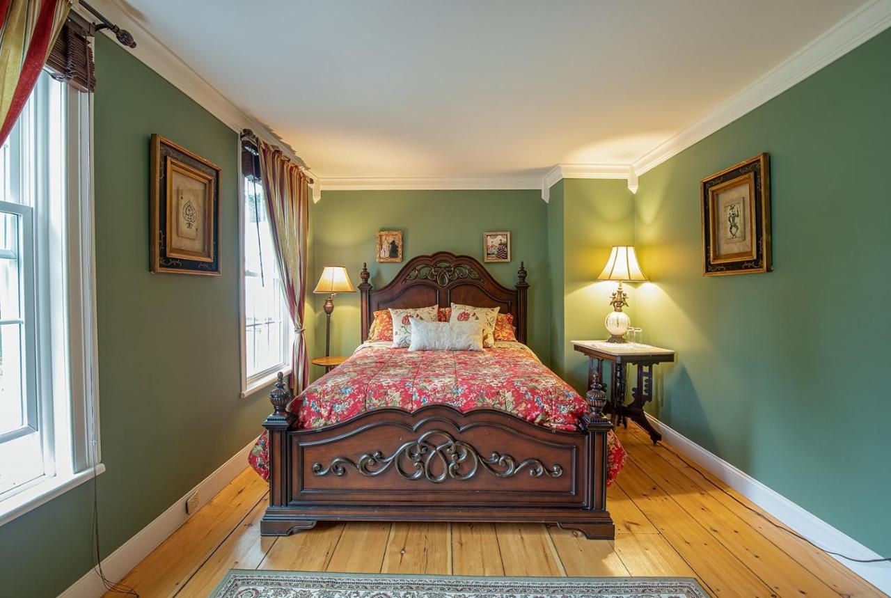 Van Winkle Inn Greenville Екстер'єр фото