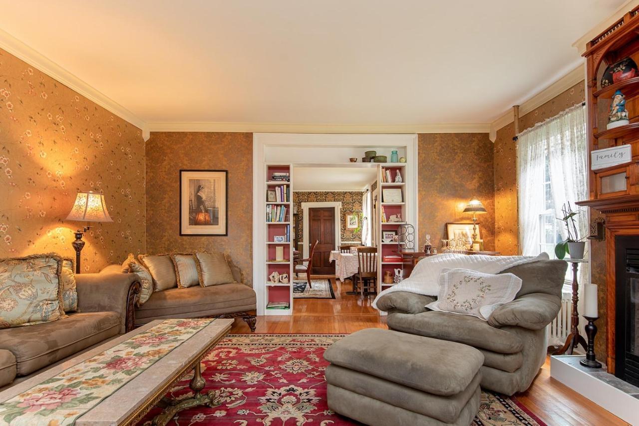 Van Winkle Inn Greenville Екстер'єр фото