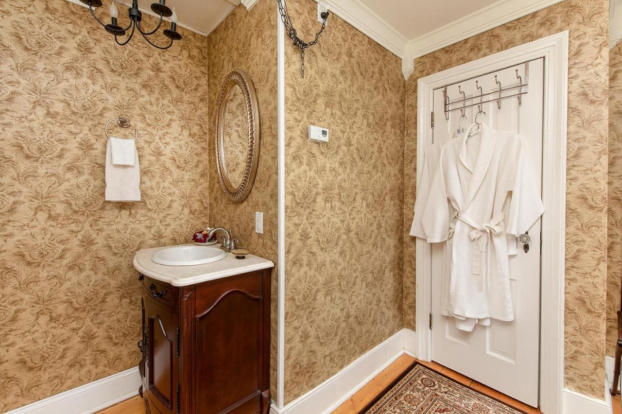 Van Winkle Inn Greenville Екстер'єр фото